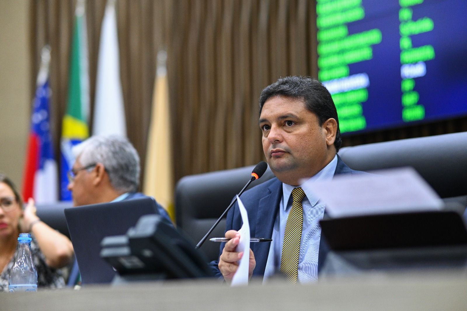 Gestão Caio André na CMM faz ‘reparação histórica’ e iguala salário-base para R$ 1.320