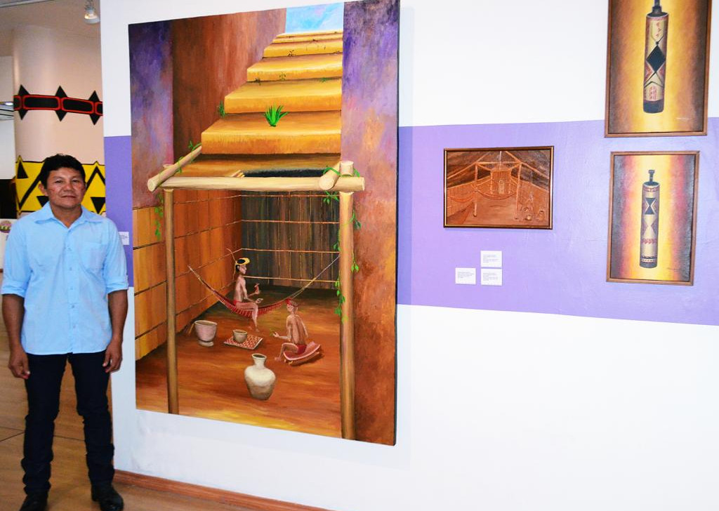 Artista indígena realiza exposição em centro cultural no Rio de Janeiro