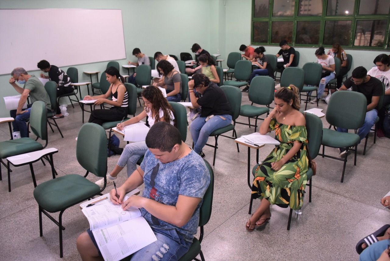 Encerra nesta sexta-feira prazo de isenção da taxa do vestibular da UEA e SIS