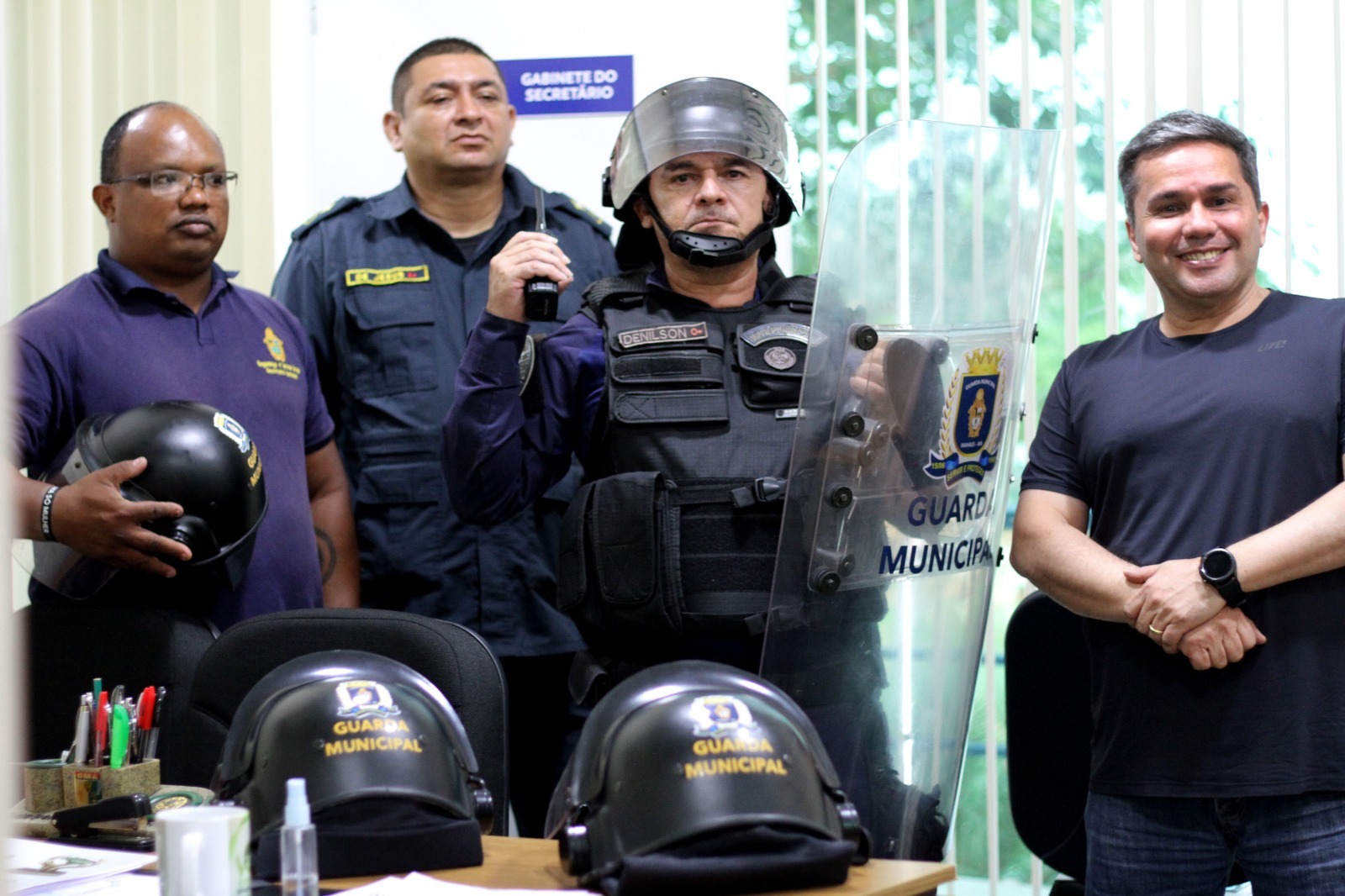 Guarda Municipal de Manaus recebe itens operacionais doados pela PF