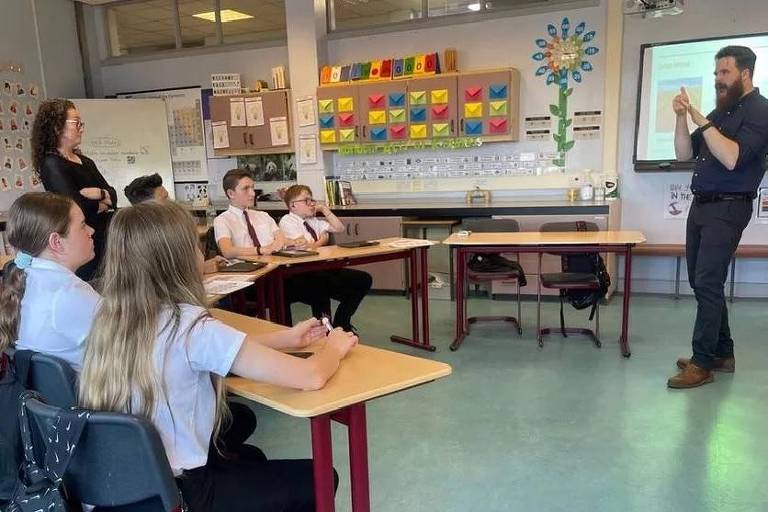 Entenda como impacto das mudanças climáticas está mudando linguagem de sinais