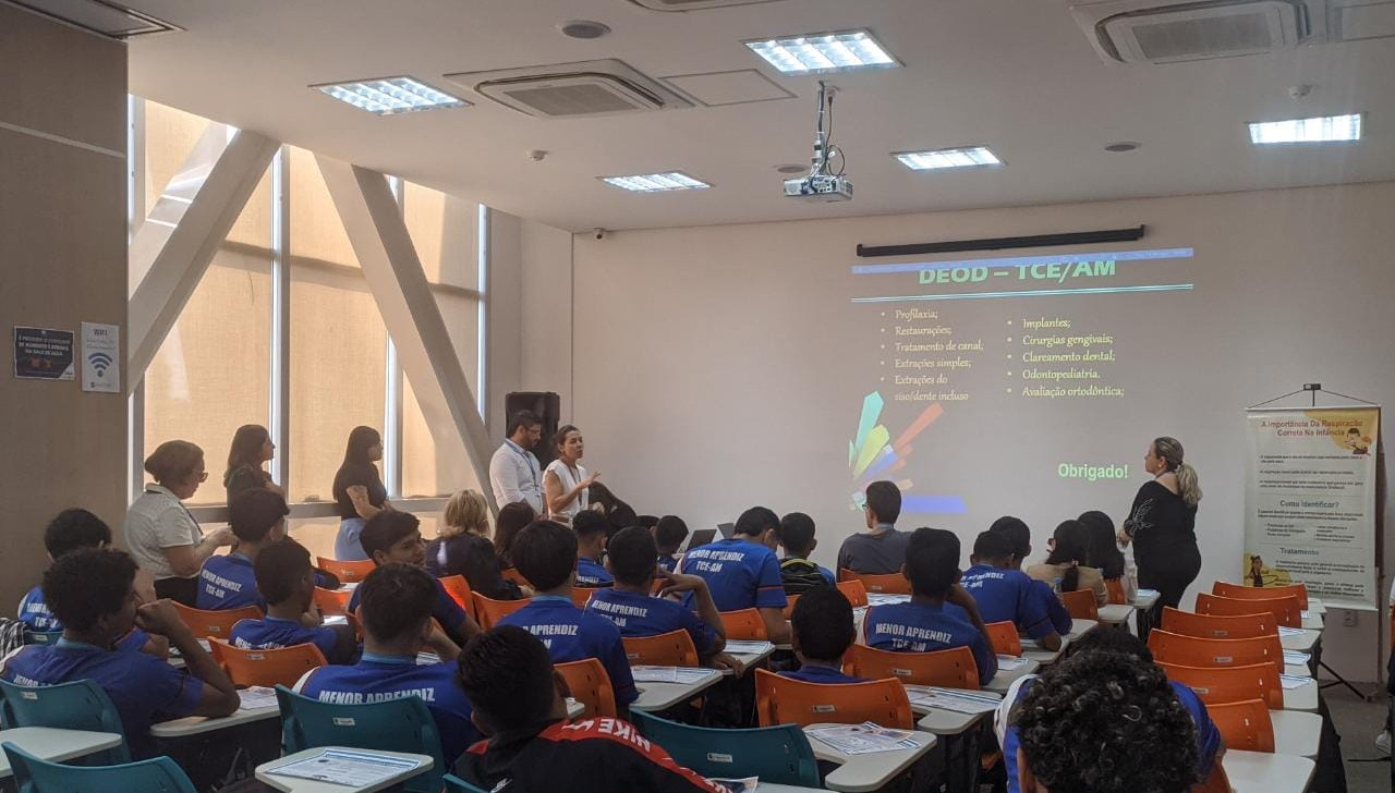 Aprendizes do TCE-AM participam de workshops sobre saúde e desenvolvimento pessoal