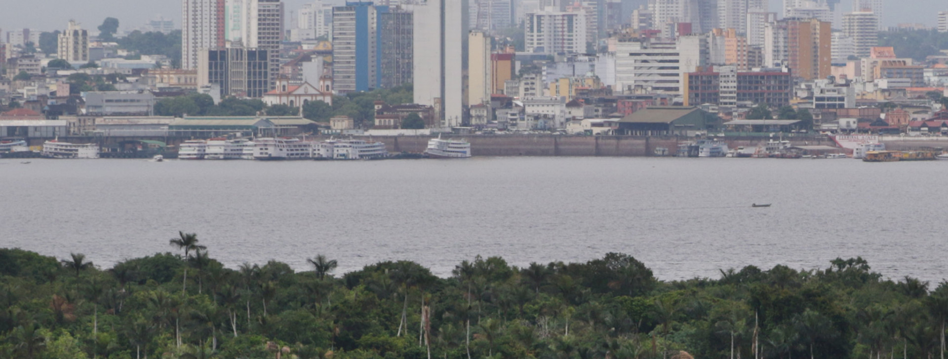 Fumaça em Manaus: cidade registrou 257 focos de calor em uma semana