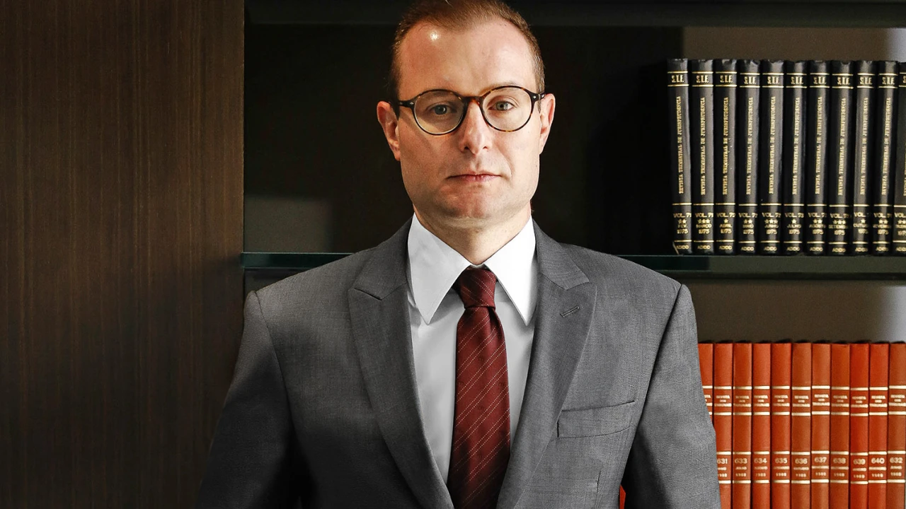 Cristiano Zanin assume cargo de ministro do STF nesta quinta-feira