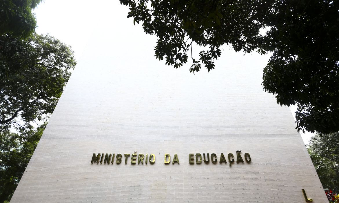 MEC avalia retorno e melhorias de programa para profissionais da educação