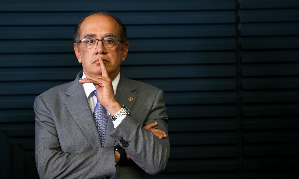 Ministro Gilmar Mendes vota por descriminalizar porte de maconha de uso pessoal