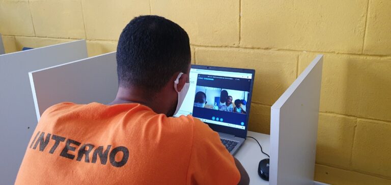 Seap retoma serviço de visitas virtuais para internos do Amazonas