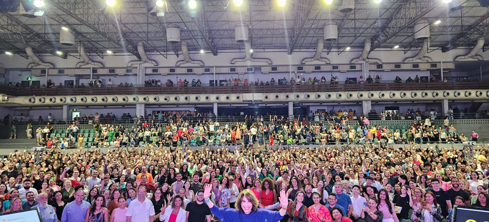 Psiquiatra reúne 3 mil pessoas em palestra sobre equilíbrio emocional em Manaus