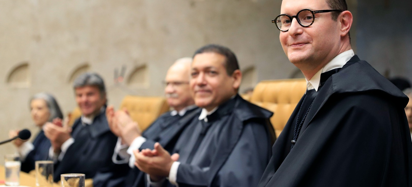 Cristiano Zanin ao lado dos ministros do Supremo Tribunal Federal (STF) (Fellipe Sampaio/SCO/STF)