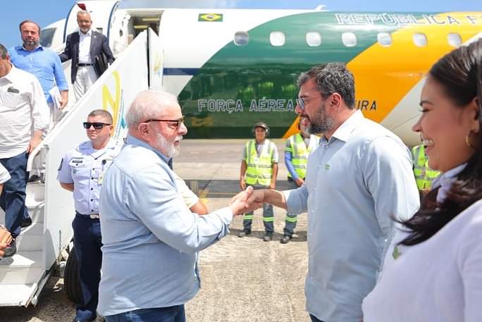 Governador do AM recebe Lula para homenagem com ‘Título de Cidadão Parintinense’
