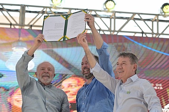 Lula e Denarium estiveram em evento de relançamento do programa Luz para Todos (Reprodução/Instagram/@antoniodenariumrr)