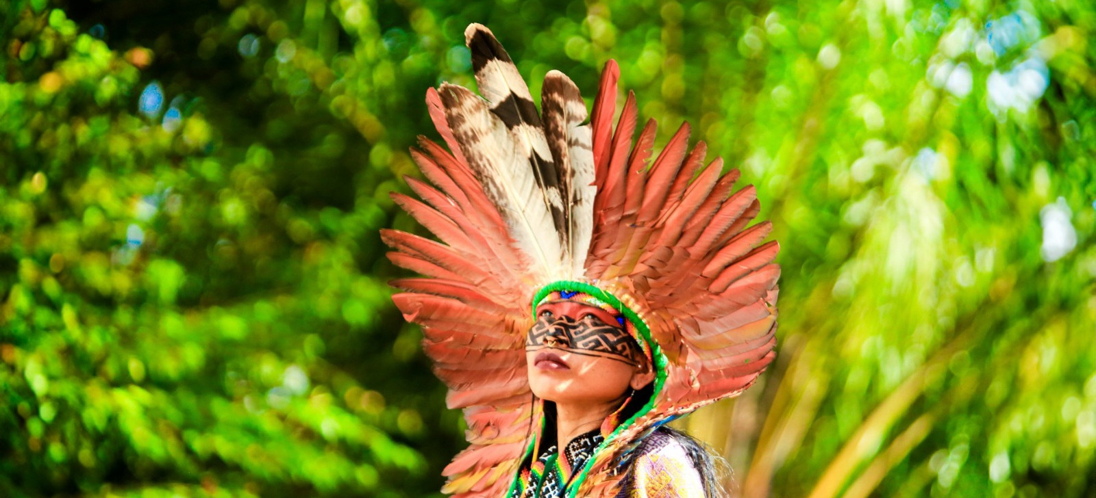 IIndigenous people attend the opening of the Amazon Summit (Reproduction Audiovisual/PR)