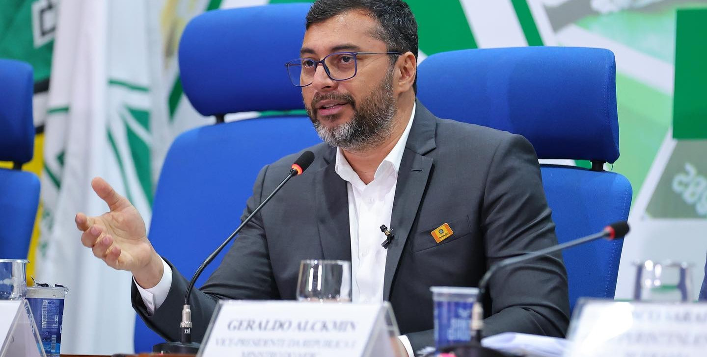 Governador do AM anuncia mudanças fiscais e em secretarias; saiba quais são