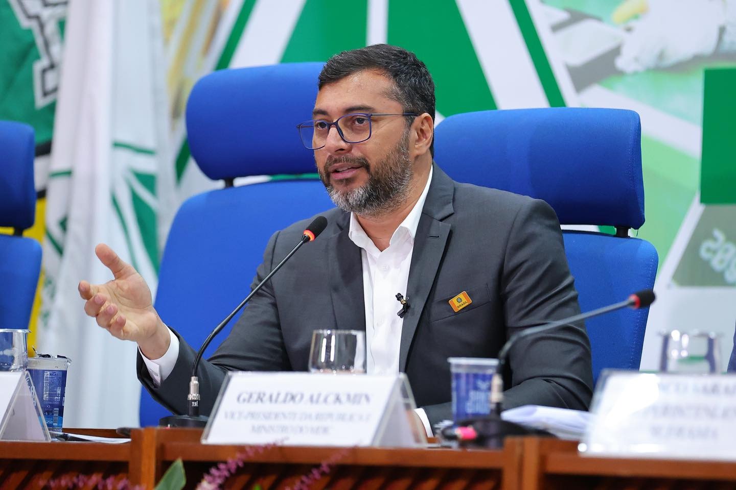 Governador do AM anuncia mudanças fiscais e em secretarias; saiba quais são