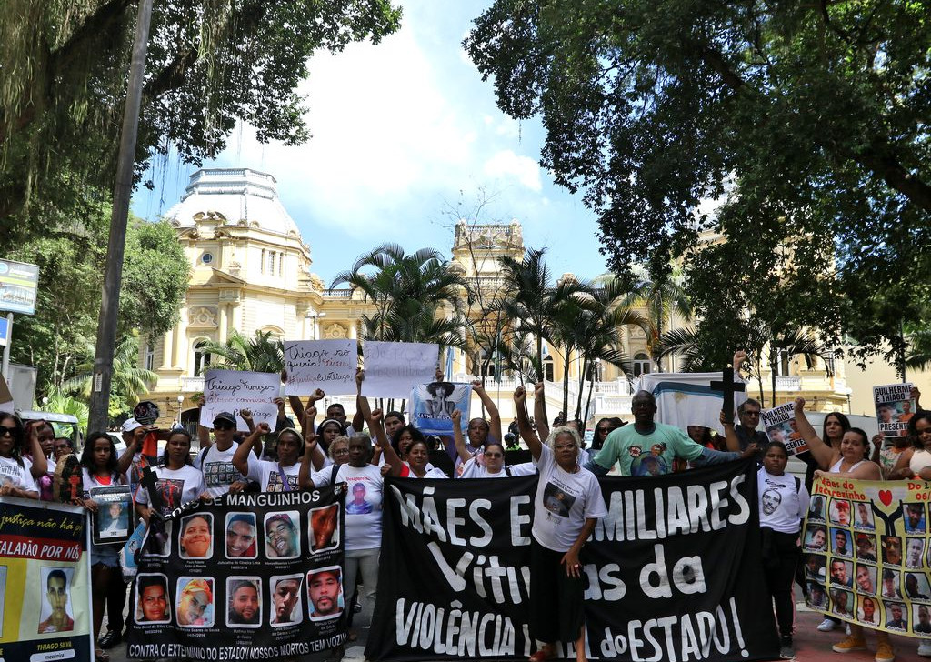 Brasil precisa de políticas que barrem violência contra defensores de direitos humanos