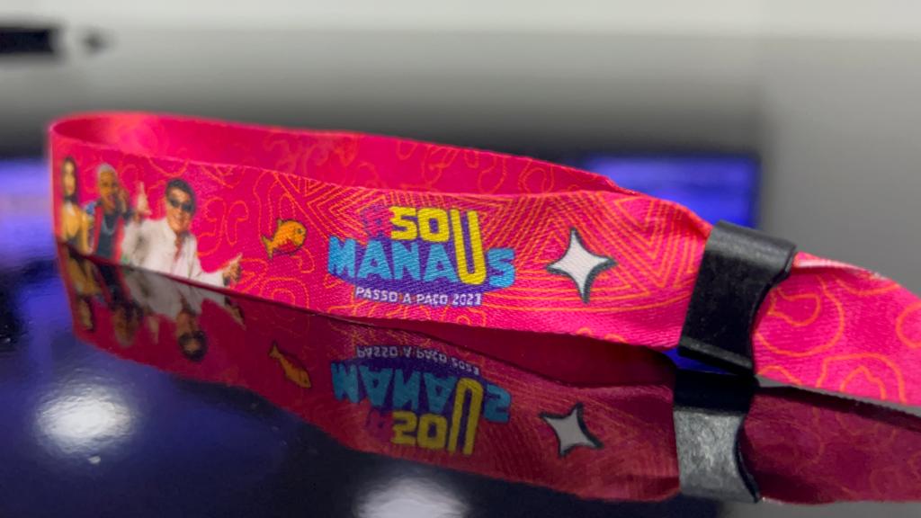 Cambismo: pulseiras para #SouManaus são vendidas ilegalmente na internet; prefeito faz alerta