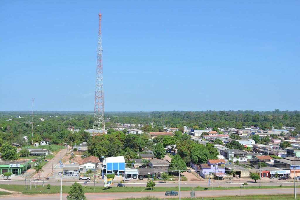 Rorainópolis exonera servidores comissionados e terceirizados por atrasos nos salários