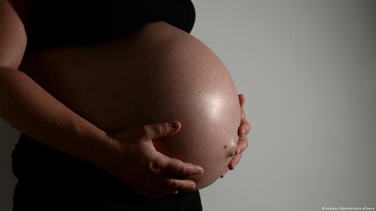 Mulheres negras têm 46% mais chances de abortar, aponta estudo