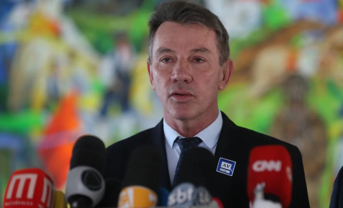 TRE-RR pode cassar governador de Roraima novamente por reforma em casas durante eleição