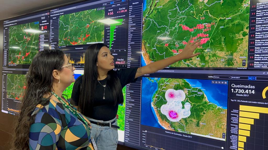 Incêndios em área de vegetação causam fumaça em Manaus
