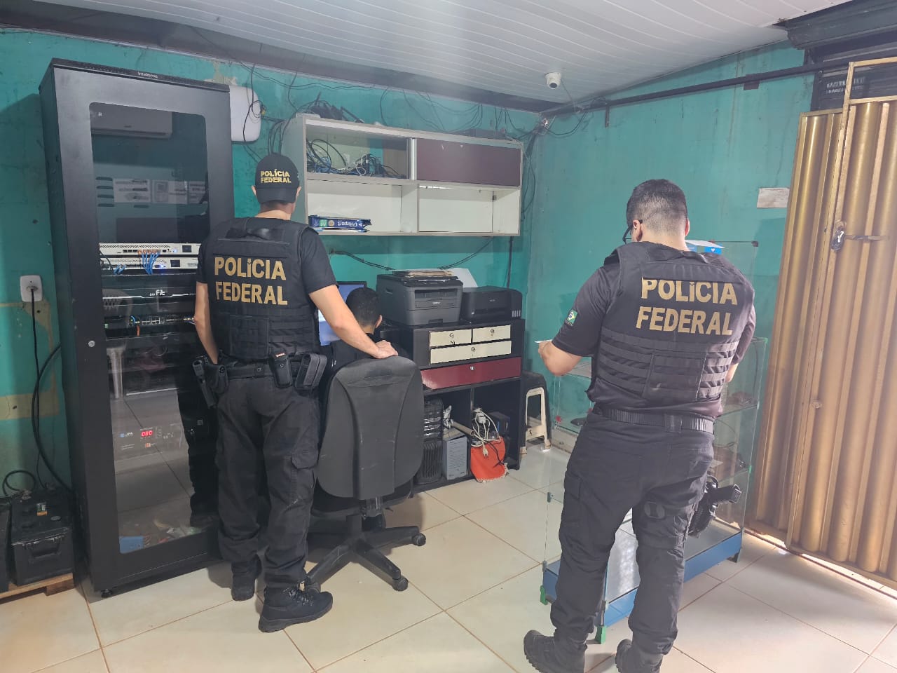 PF prende acusados de armazenar pornografia infantil no Pará