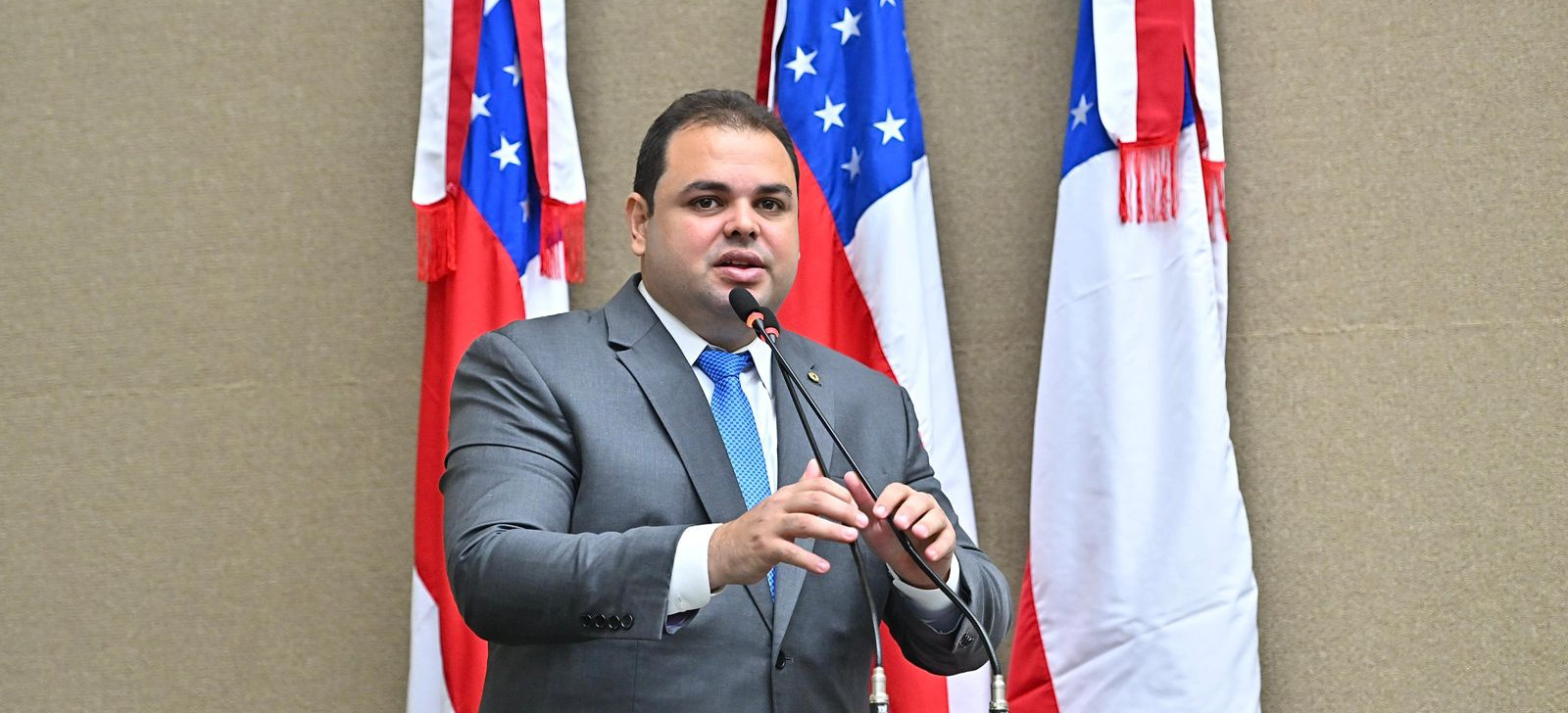 Lei de Roberto Cidade protege dados na internet e aguarda sanção governamental