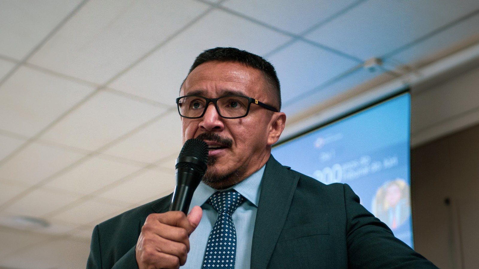 OAB-AM quer inserir promotor aposentado em lista de violadores de prerrogativas