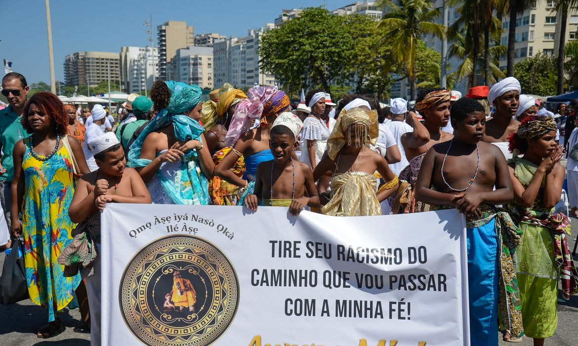 No RJ, marcha pela liberdade religiosa lembra Mãe Bernadete