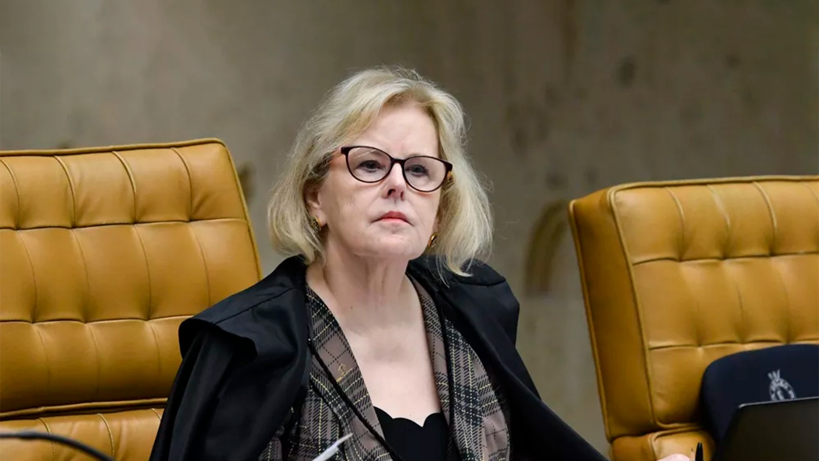 Presidente do STF vota pela descriminalização do aborto até 12 semanas