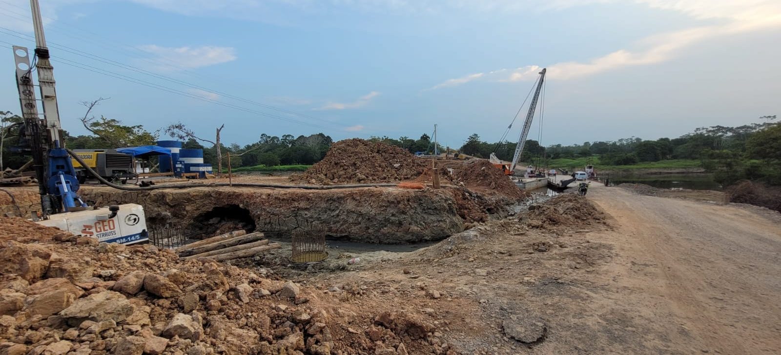 Um ano após queda de pontes, viagem pela BR-319 ficou duas horas mais longa