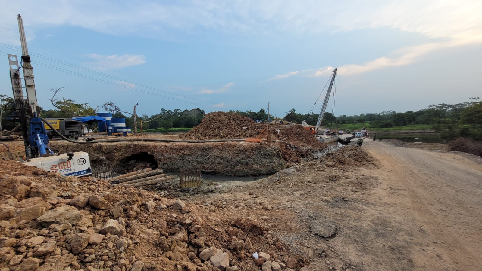 Um ano após queda de pontes, viagem pela BR-319 ficou duas horas mais longa