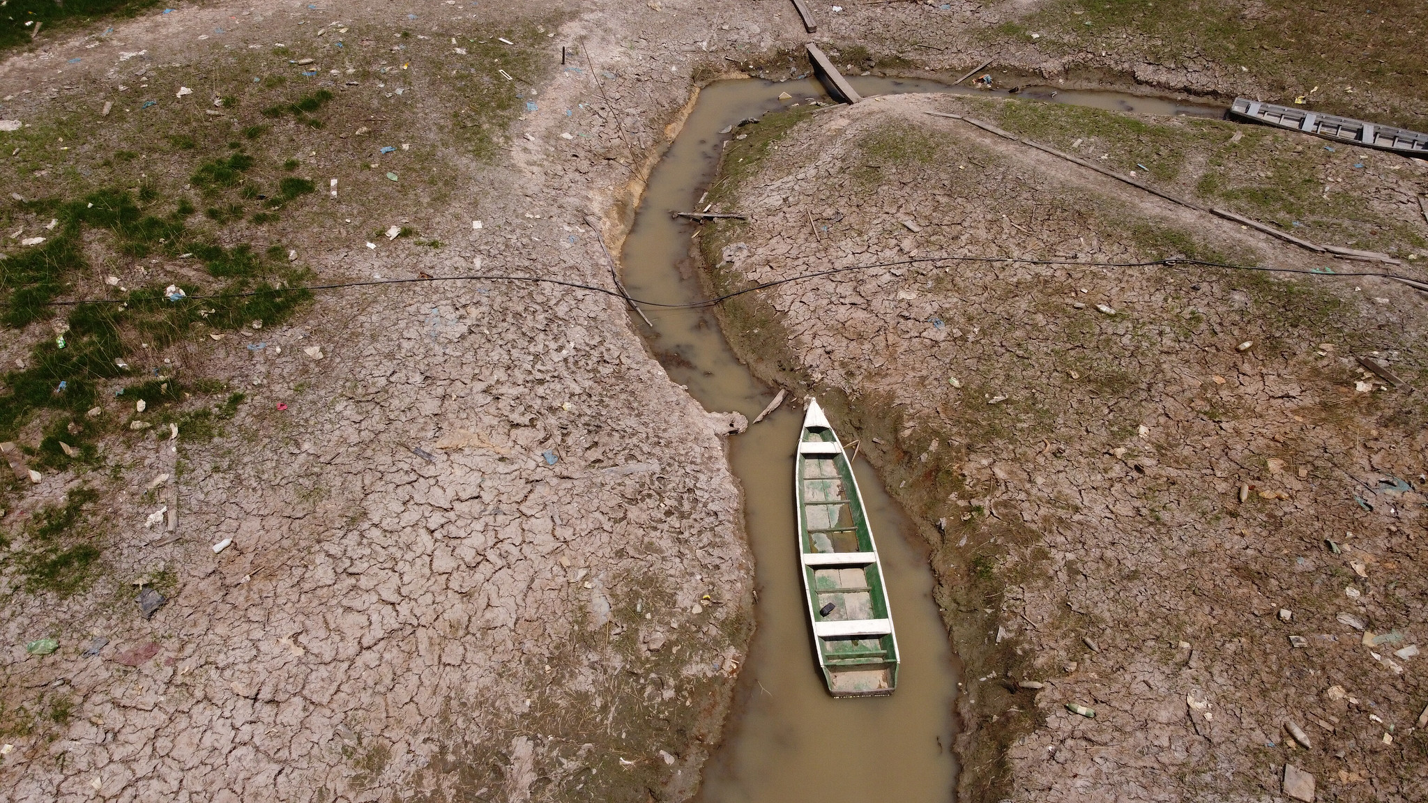 Vazante: 1,27 metro separa Rio Negro da maior seca da história