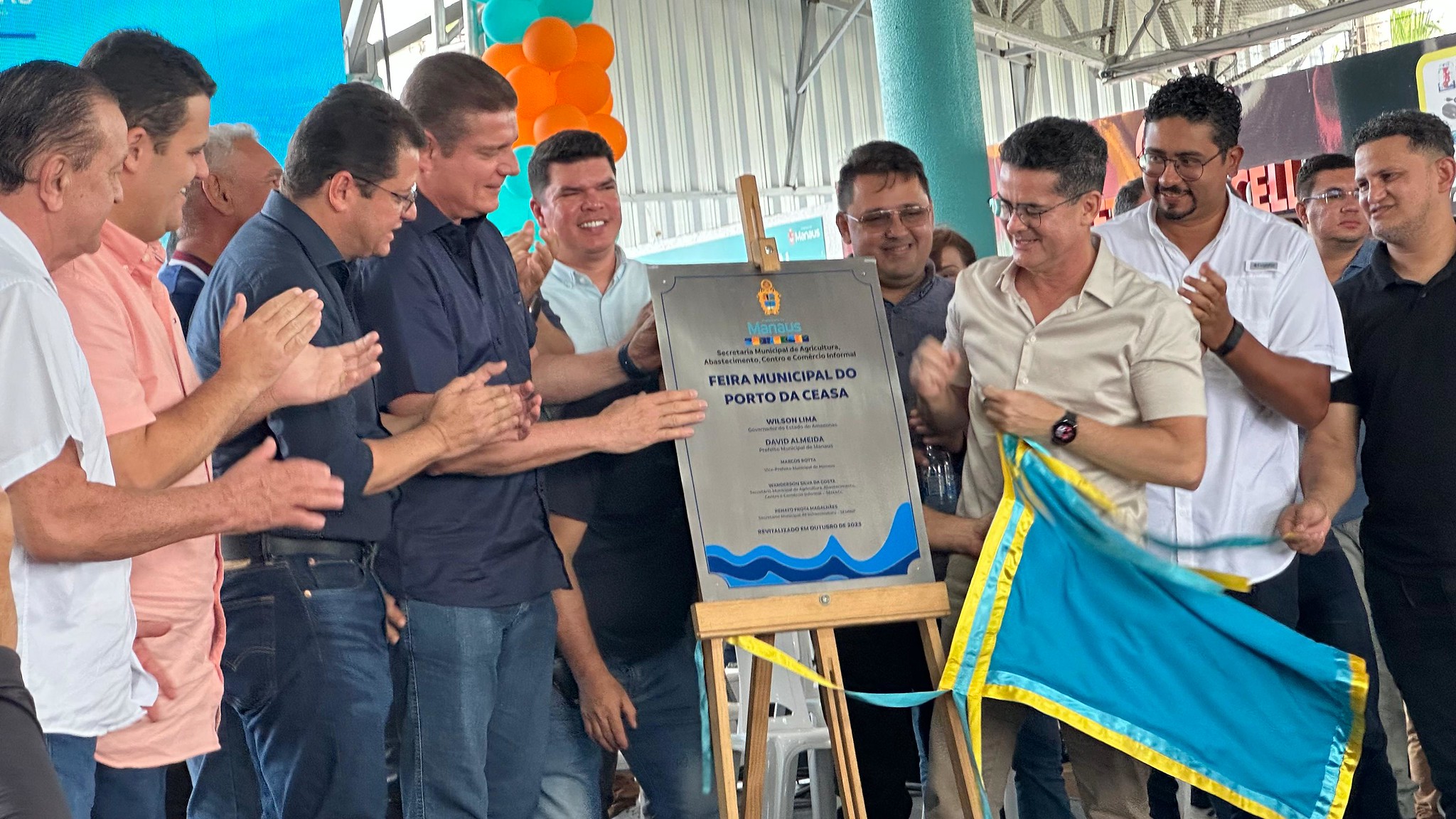 Prefeito de Manaus, David Almeida entrega décima feira revitalizada na capital