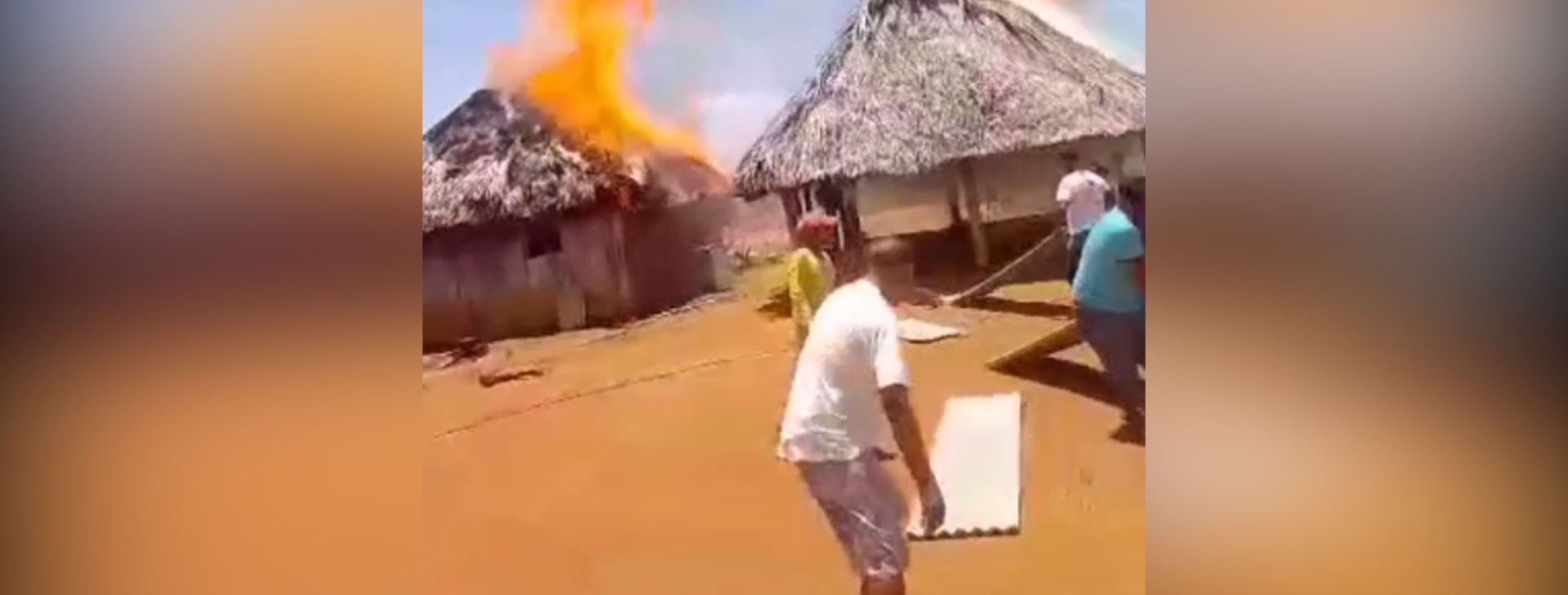 Incêndio atinge telhado e destrói casas em comunidade indígena no interior de Roraima
