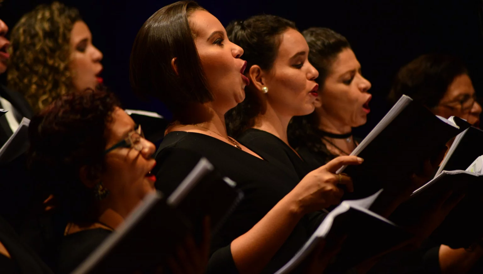 Outubro Rosa: concerto reúne mulheres pela prevenção contra o câncer de mama