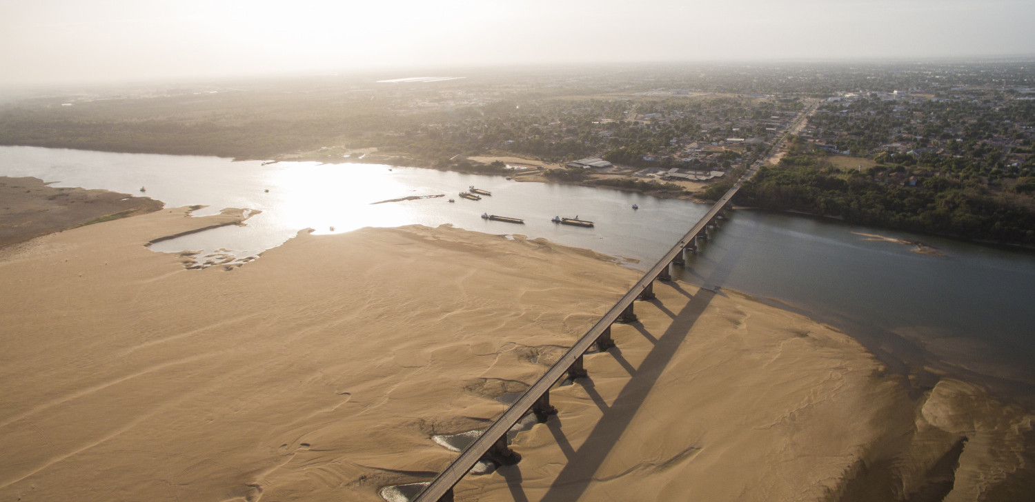 Rio Branco, em Boa Vista, Roraima, enfrenta seca histórica (Alex Barroso/Reprodução)