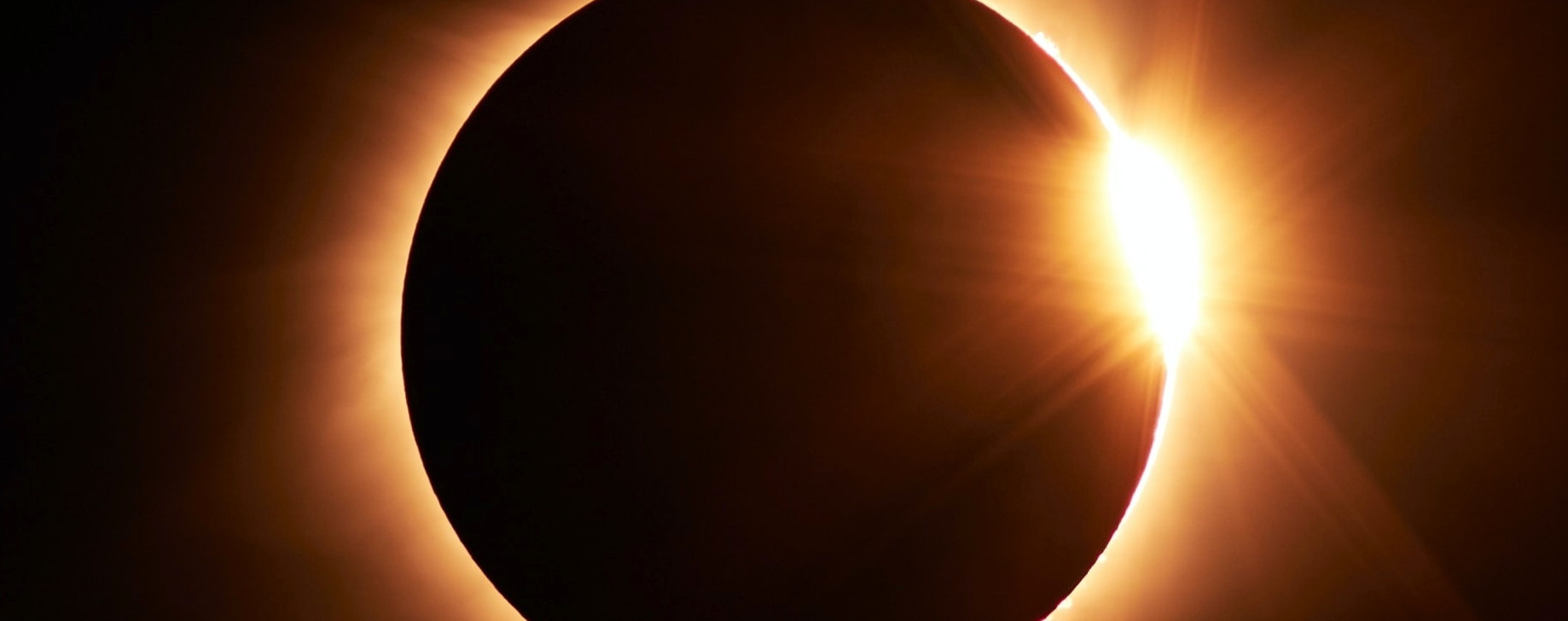 Saiba que cuidados tomar para evitar lesão nos olhos ao observar um eclipse solar