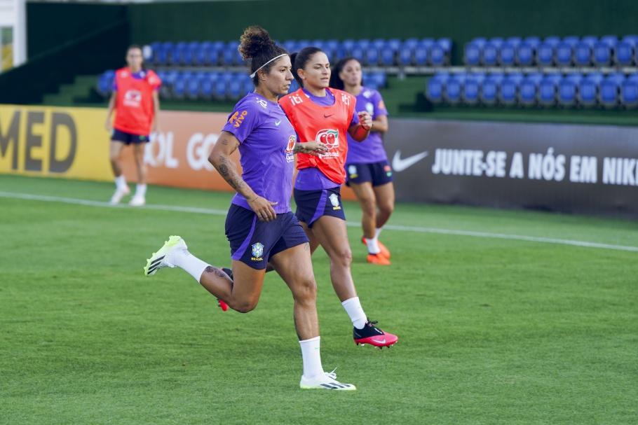 Cristiane retoma história na seleção feminina como uma das lideranças da equipe
