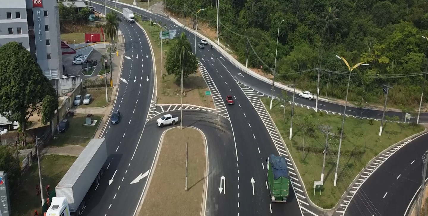 Governador do Amazonas entrega trecho de rodoanel em Manaus