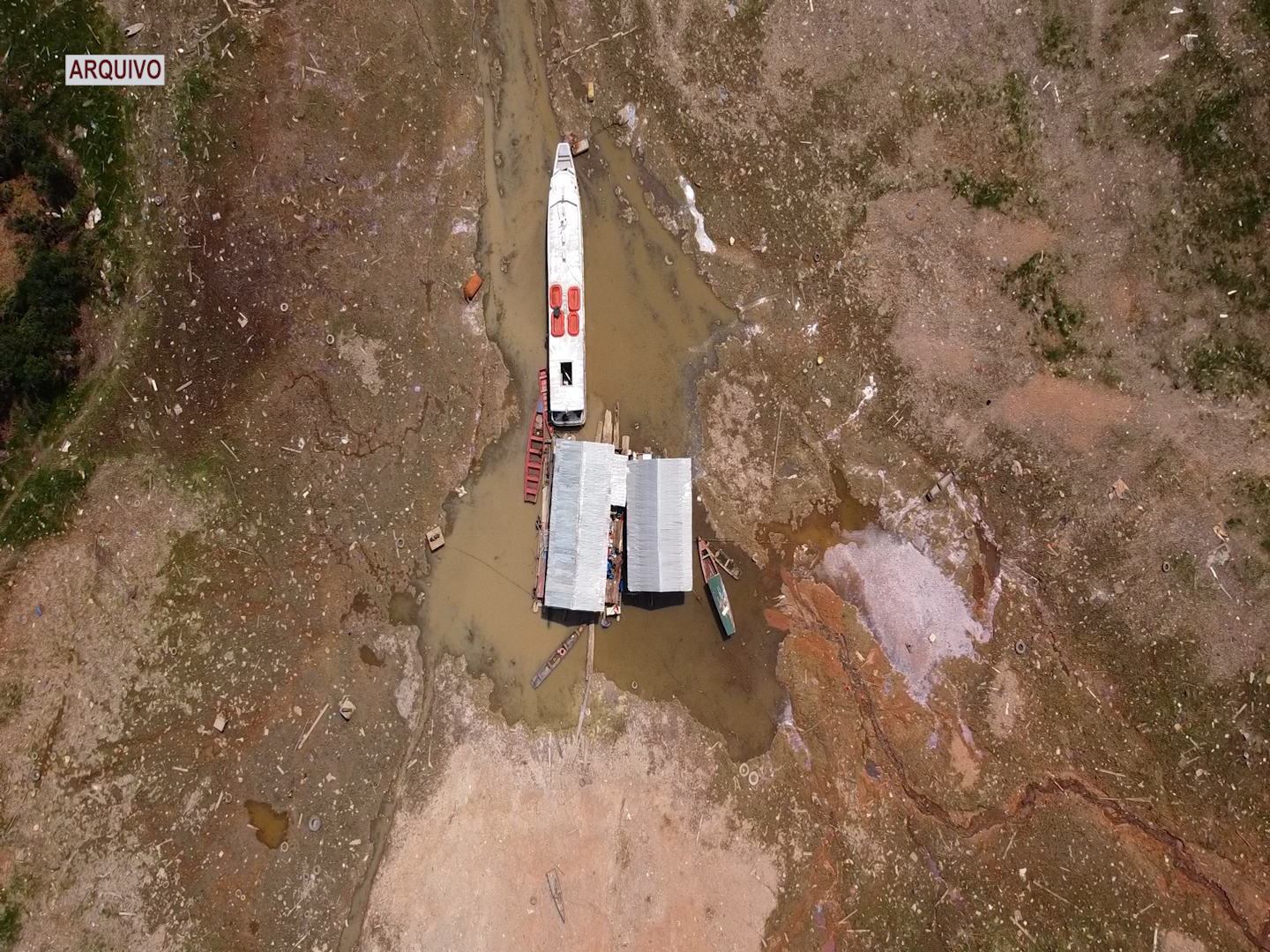 Rio Negro atinge menor nível da história