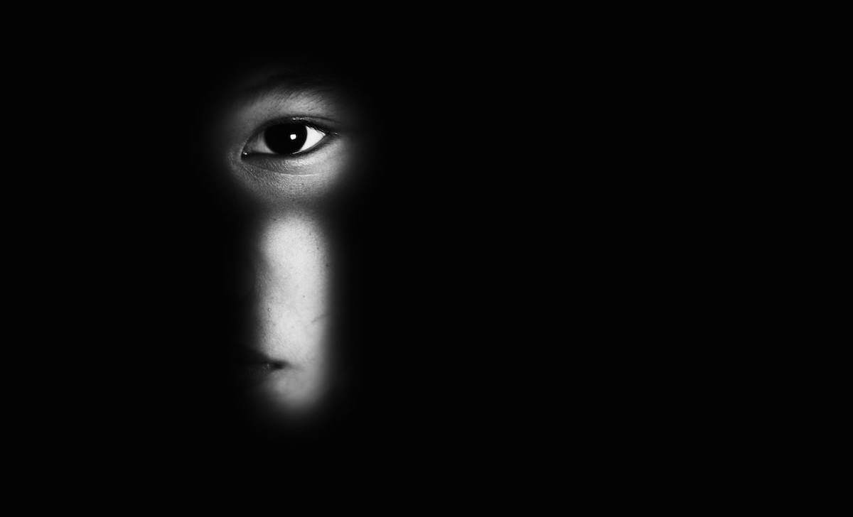 Adolescente indígena perde visão após tortura de pai e tio e fala em ‘rituais’