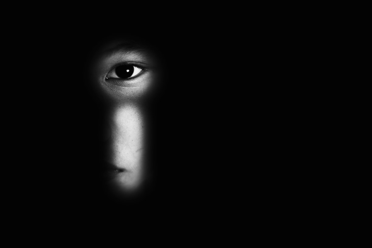 Adolescente indígena perde visão após tortura de pai e tio e fala em ‘rituais’