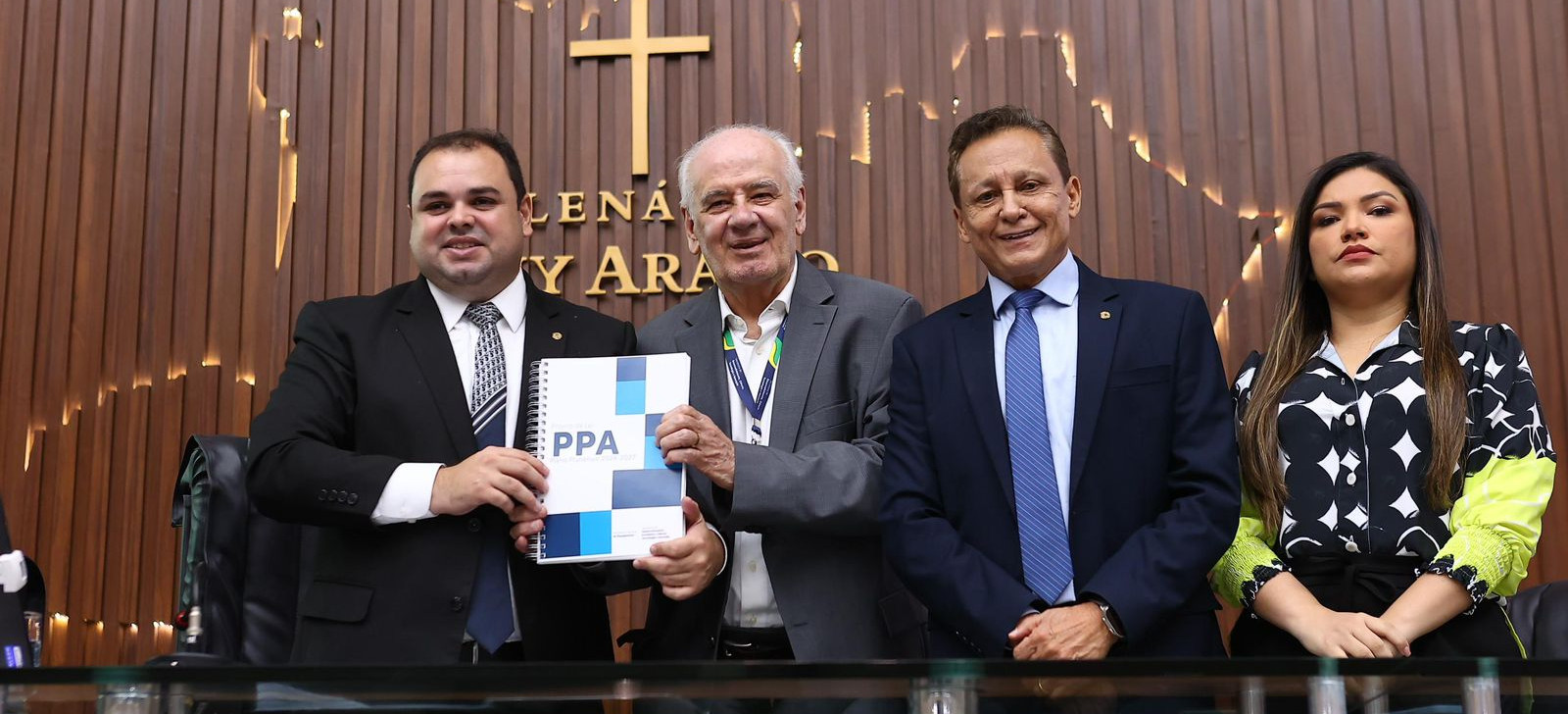 Presidente da Aleam recebe PPA do titular da Sedecti, secretário Serafim Corrêa