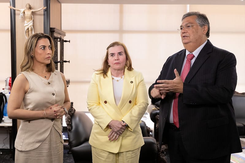 Agressão contra conselheira do TCE-AM deve ser investigada pela PF, afirma Flávio Dino