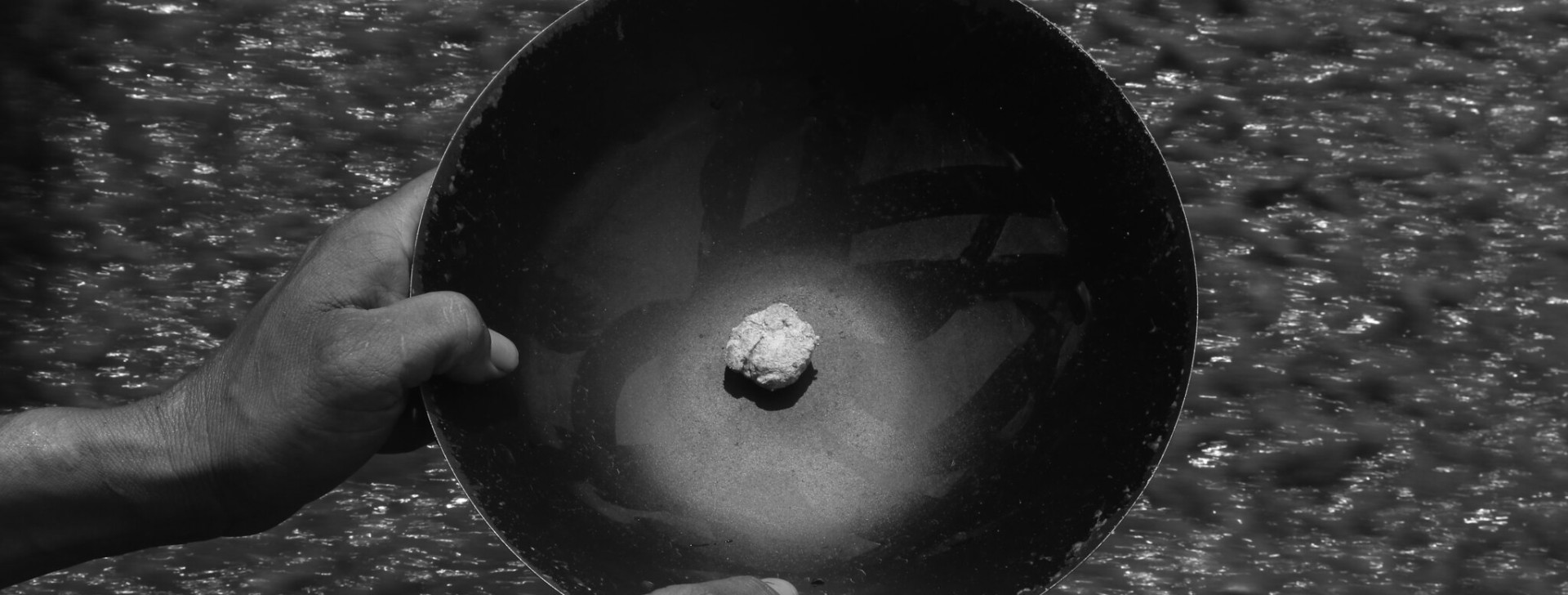 Polícia Federal e Ibama desarticulam comércio ilegal de mercúrio para garimpos na Amazônia