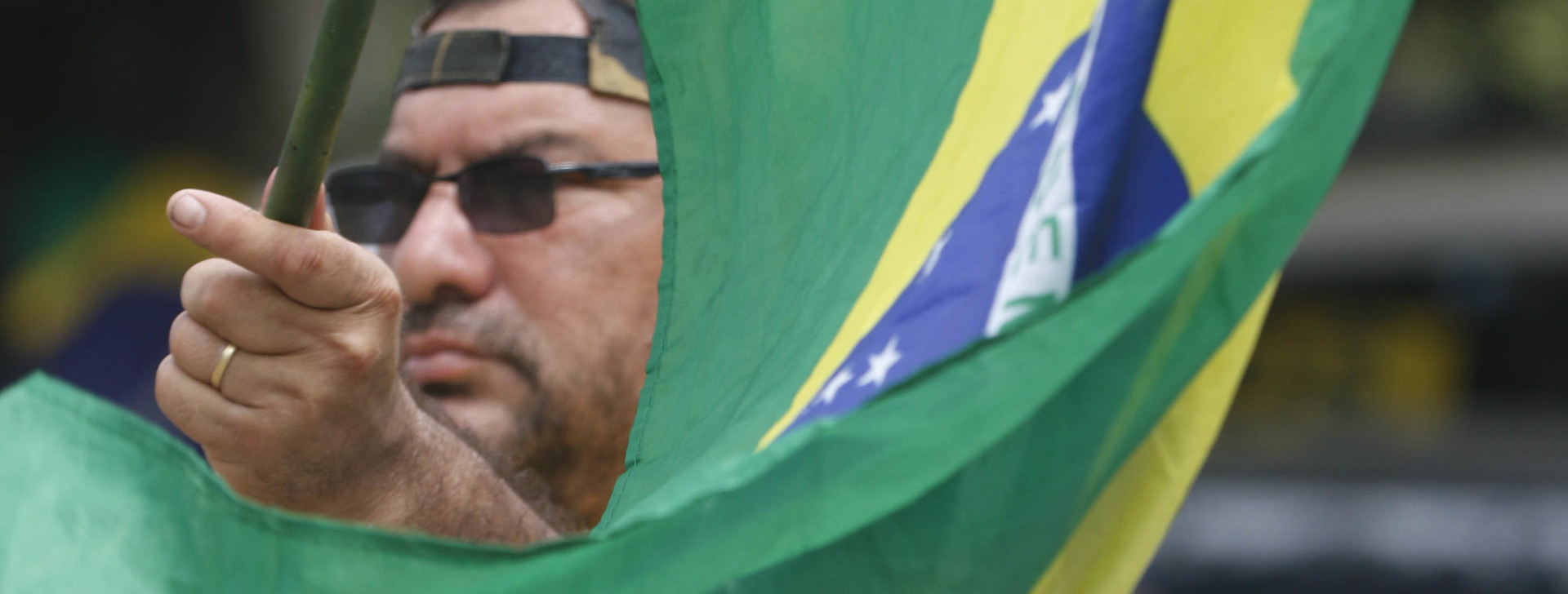 Em Manaus, 40,8% da população se identifica como extrema direita e direita