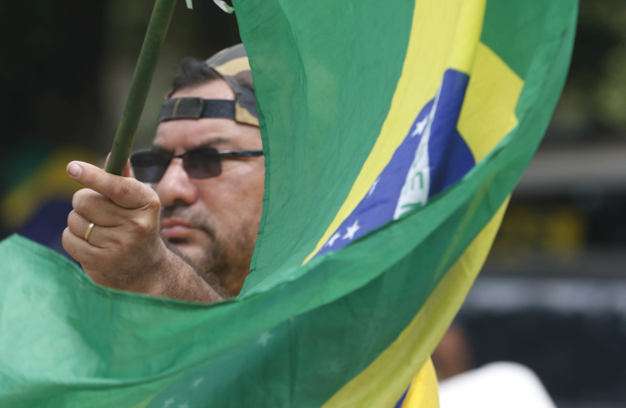 Em Manaus, 40,8% da população se identifica como extrema direita e direita