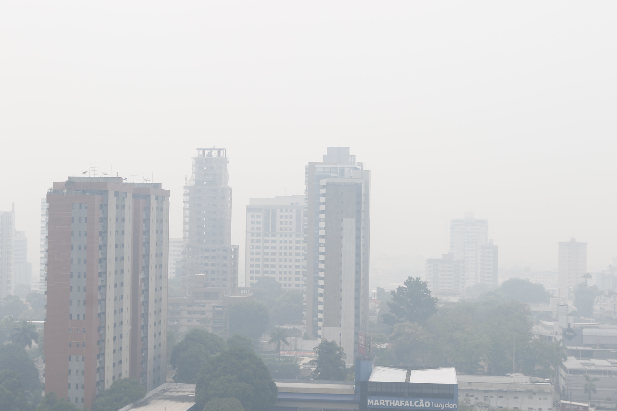 Após queimada em área de mata, Manaus amanhece com ar ‘muito insalubre’