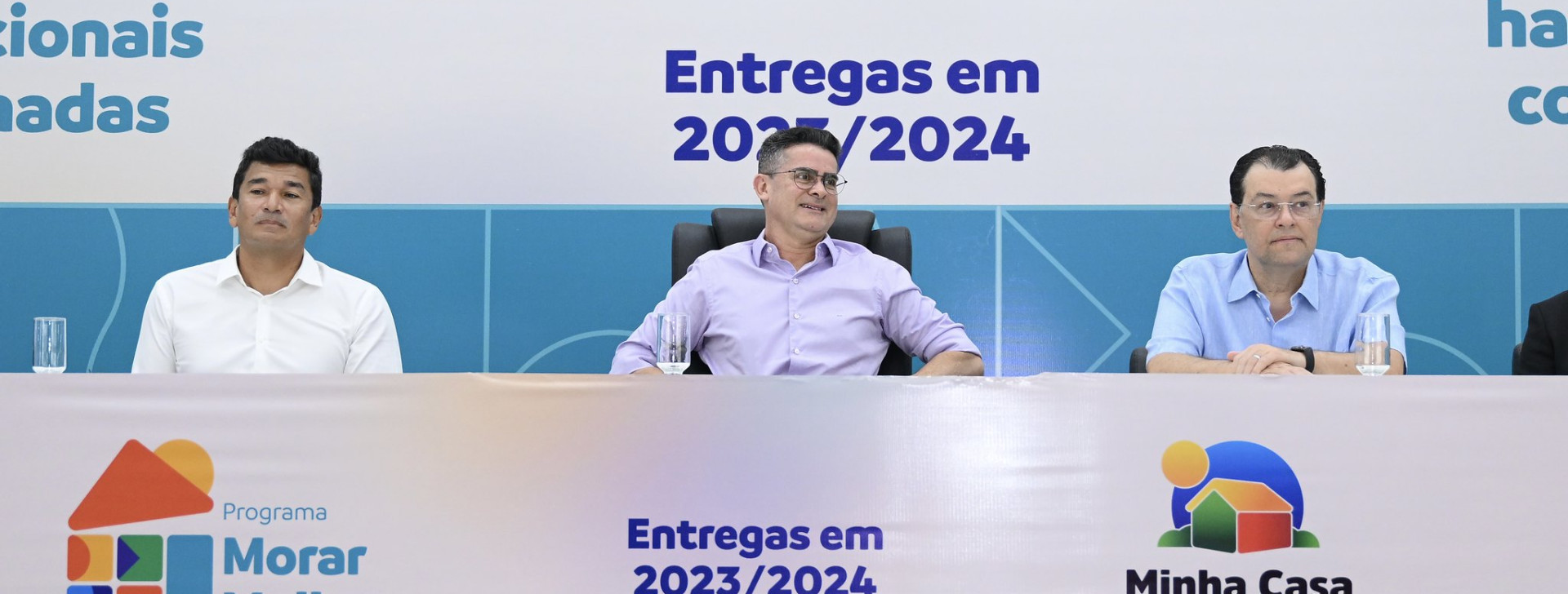 Ao lado de Braga, prefeito de Manaus lança programa para reformar 4 mil moradias