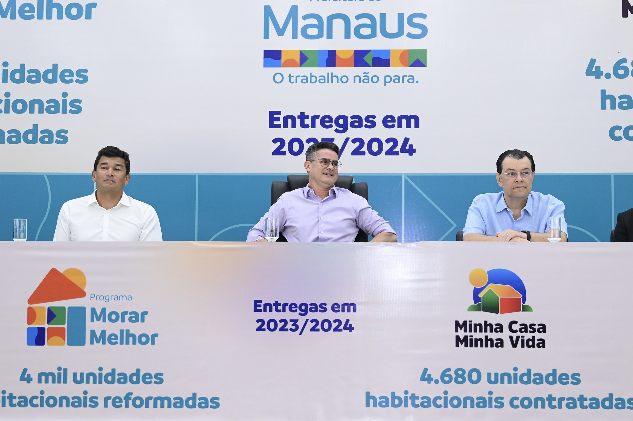 Ao lado de Braga, prefeito de Manaus lança programa para reformar 4 mil moradias